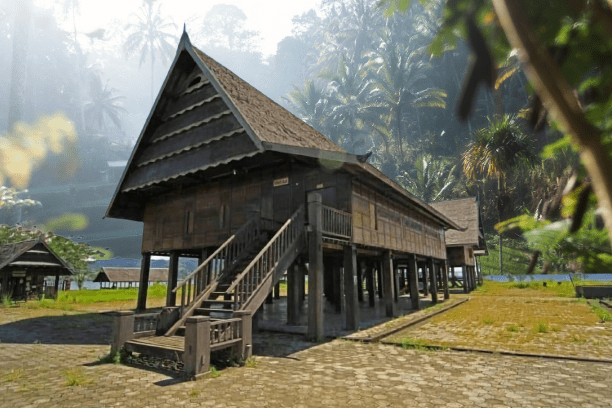 Rumah adat sulawesi Utara