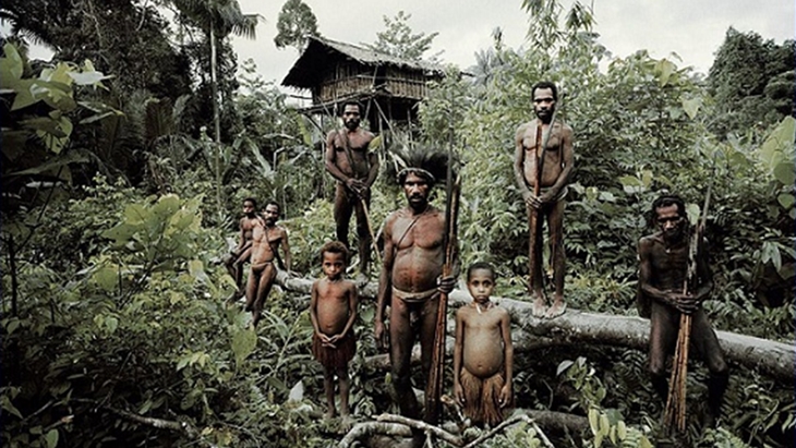 Suku Primitif Di Indonesia yang Terancam Punah